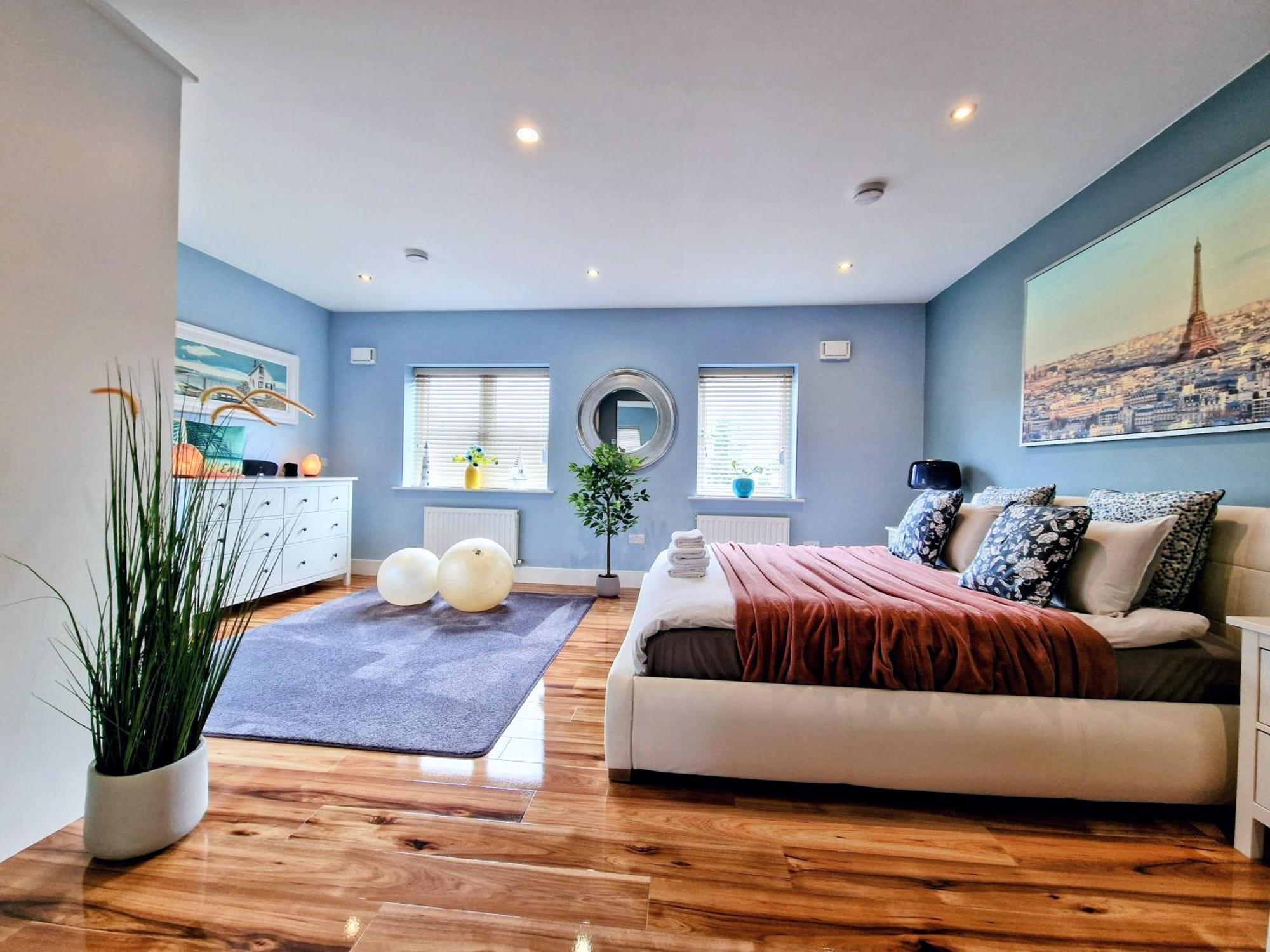Master Bedroom With Ensuite Lucan Zewnętrze zdjęcie