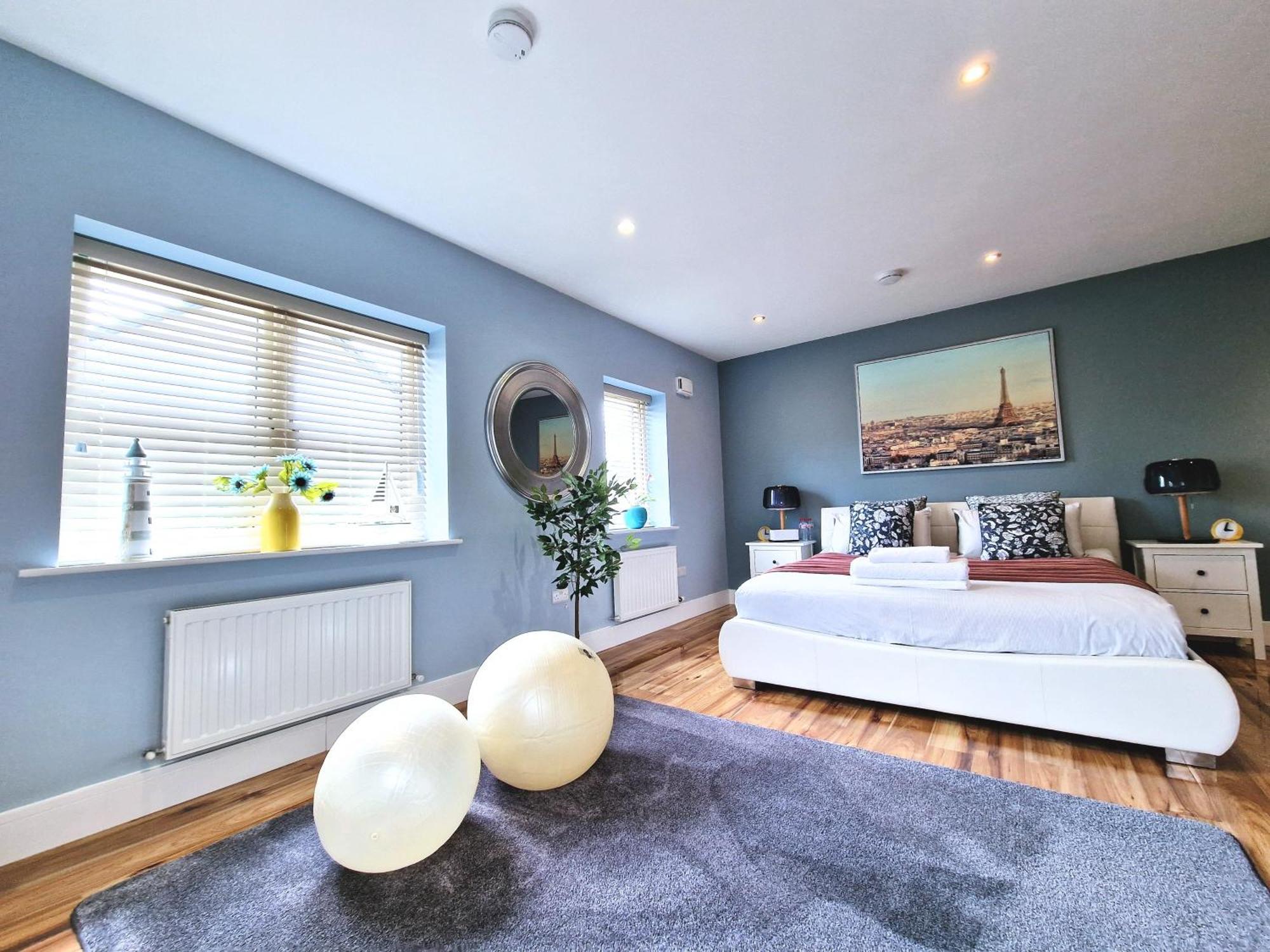 Master Bedroom With Ensuite Lucan Zewnętrze zdjęcie